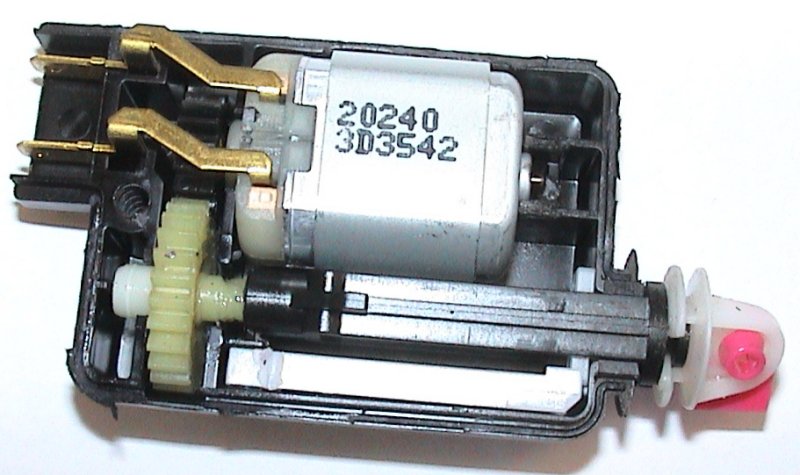 ZV Antrieb Heckklappe vorher.jpg