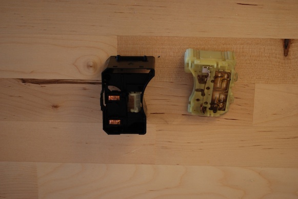 Scheibenwischerhebel 09 Deckel 2 Innen Vorher.jpg