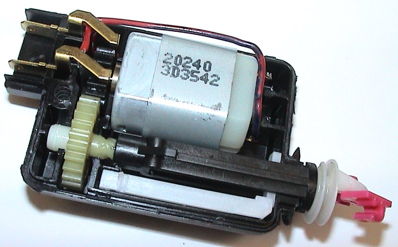 ZV Antrieb Heckklappe nachher.jpg