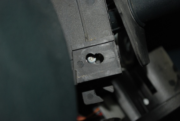 Scheibenwischerhebel 04 Wischerhebel Hinweis Schraube.jpg